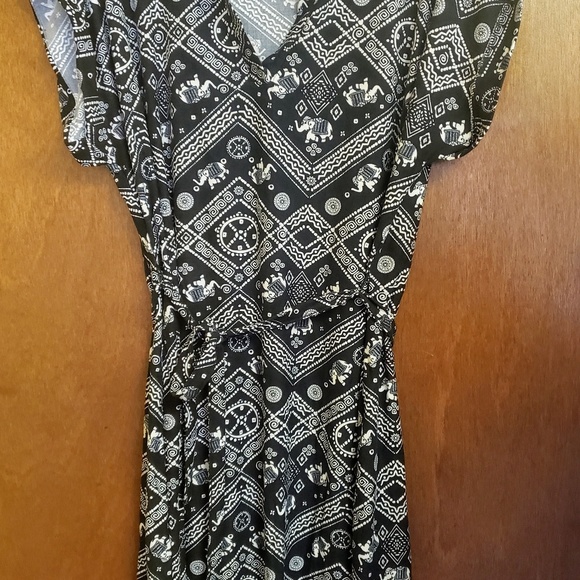 Dress - Picture 4 of 5